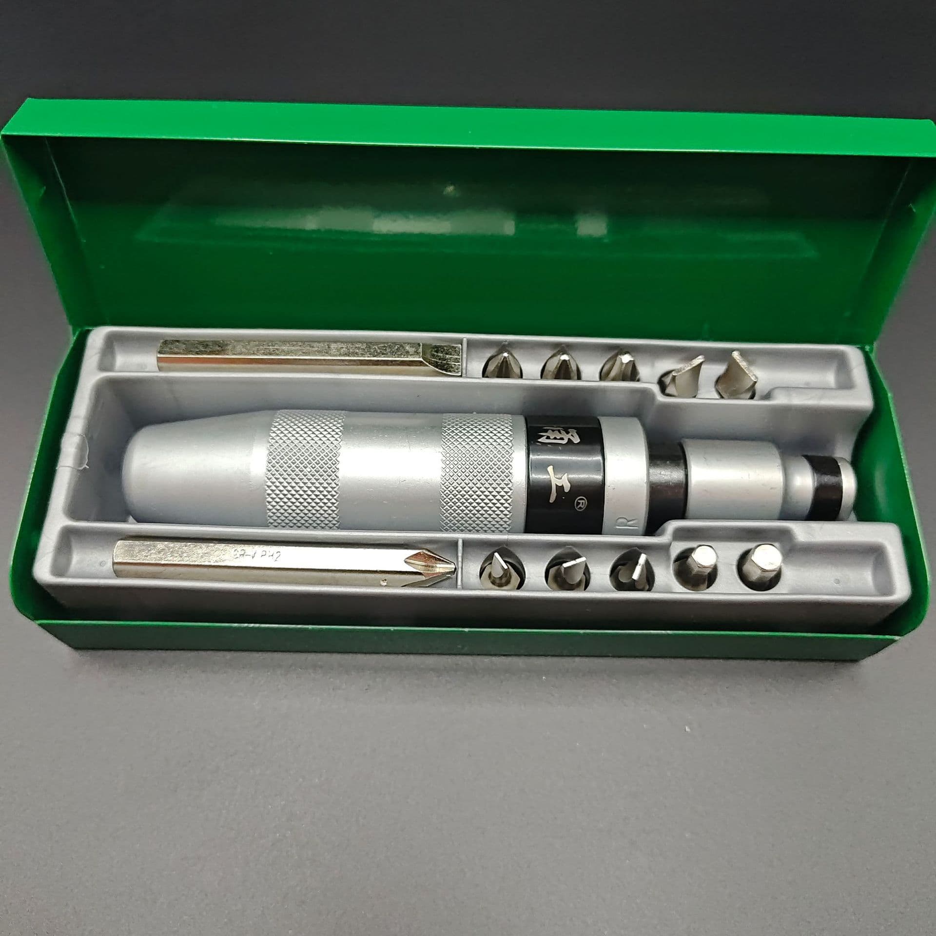 Impact Screwdriver Striking Screwdriver Impact Driver Bit Extractor Rusted Cross Hammer Impact Socket
