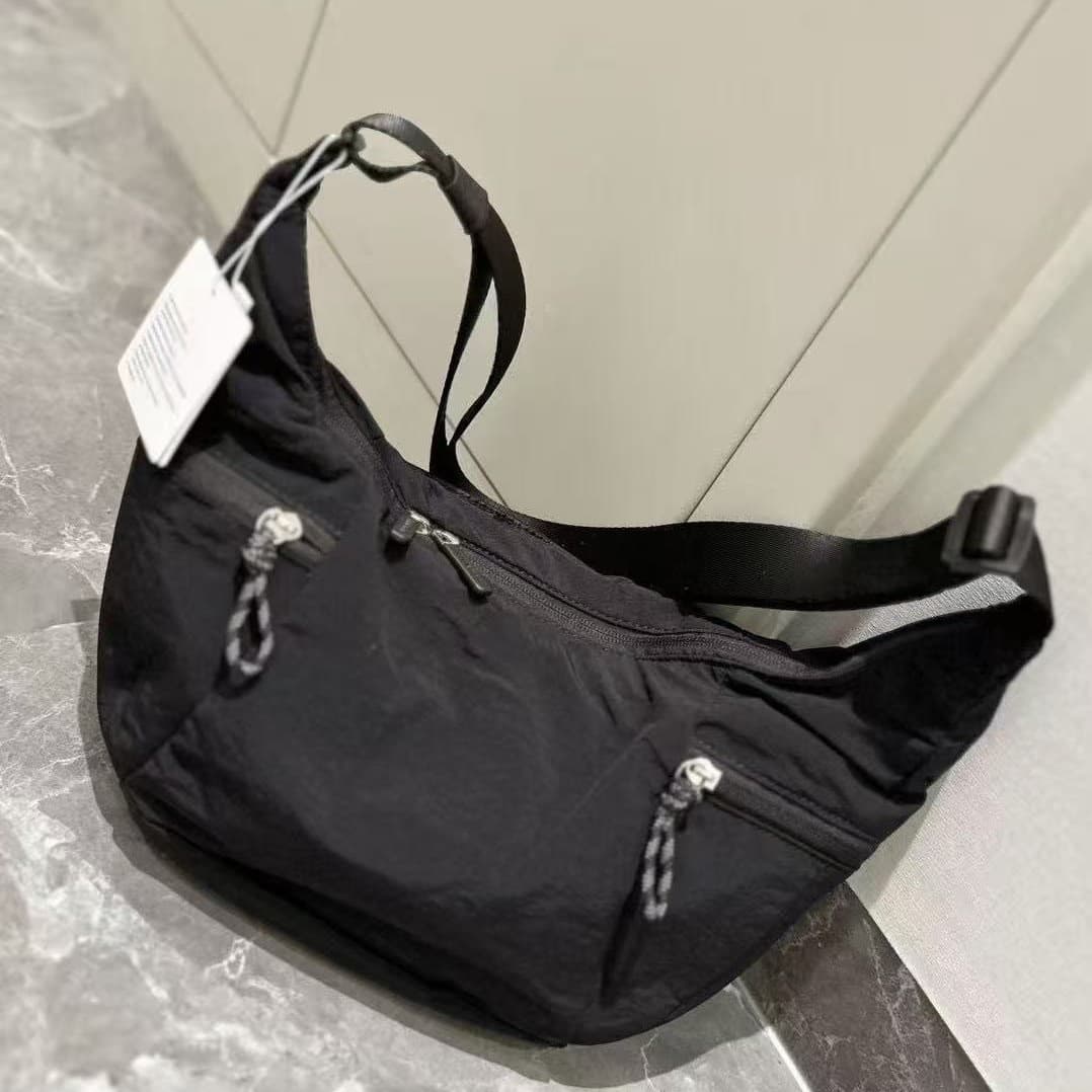 2026 New Style Revealed Croissant Bag Small Casual Versatile Crescent Horn Large Capacity Ladies Single Shoulder Crossbody Bag