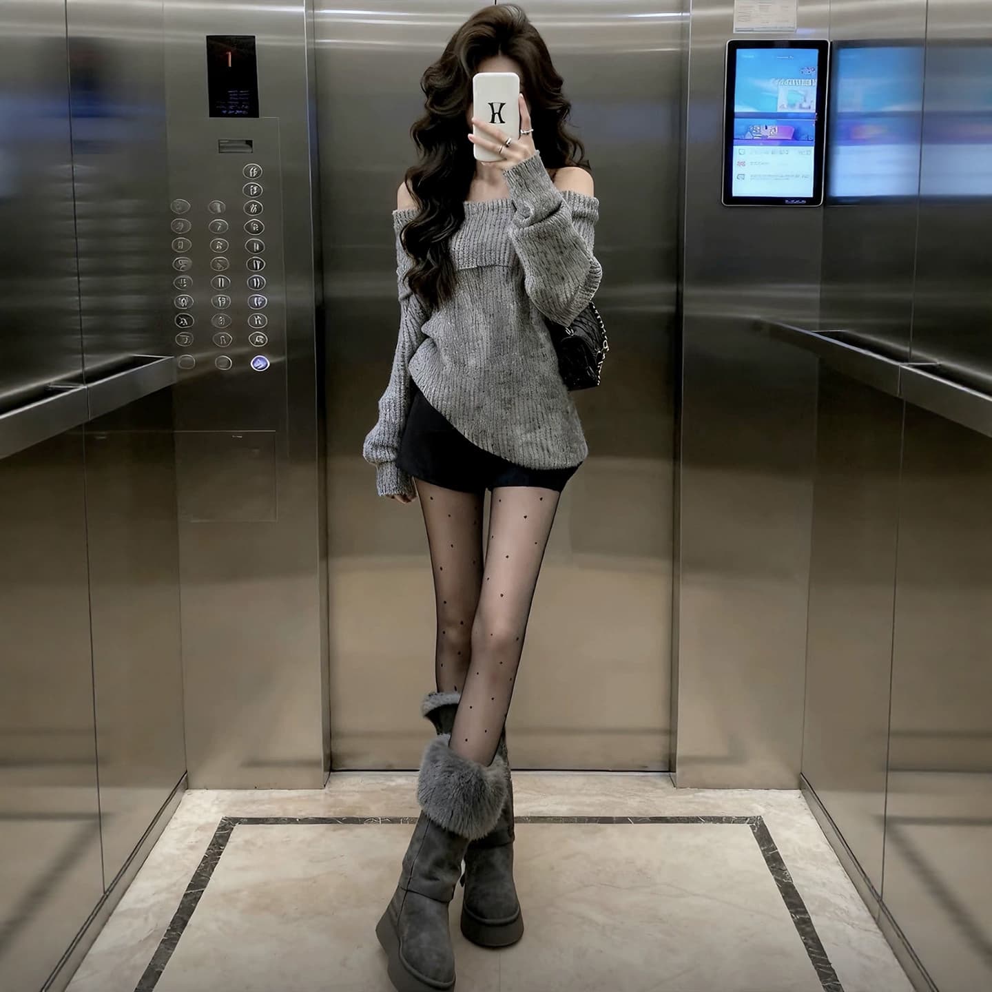 Black suit shorts for women spring and summer outer wear 2026 new a-line hot girl boot pants small tight elastic hot pants