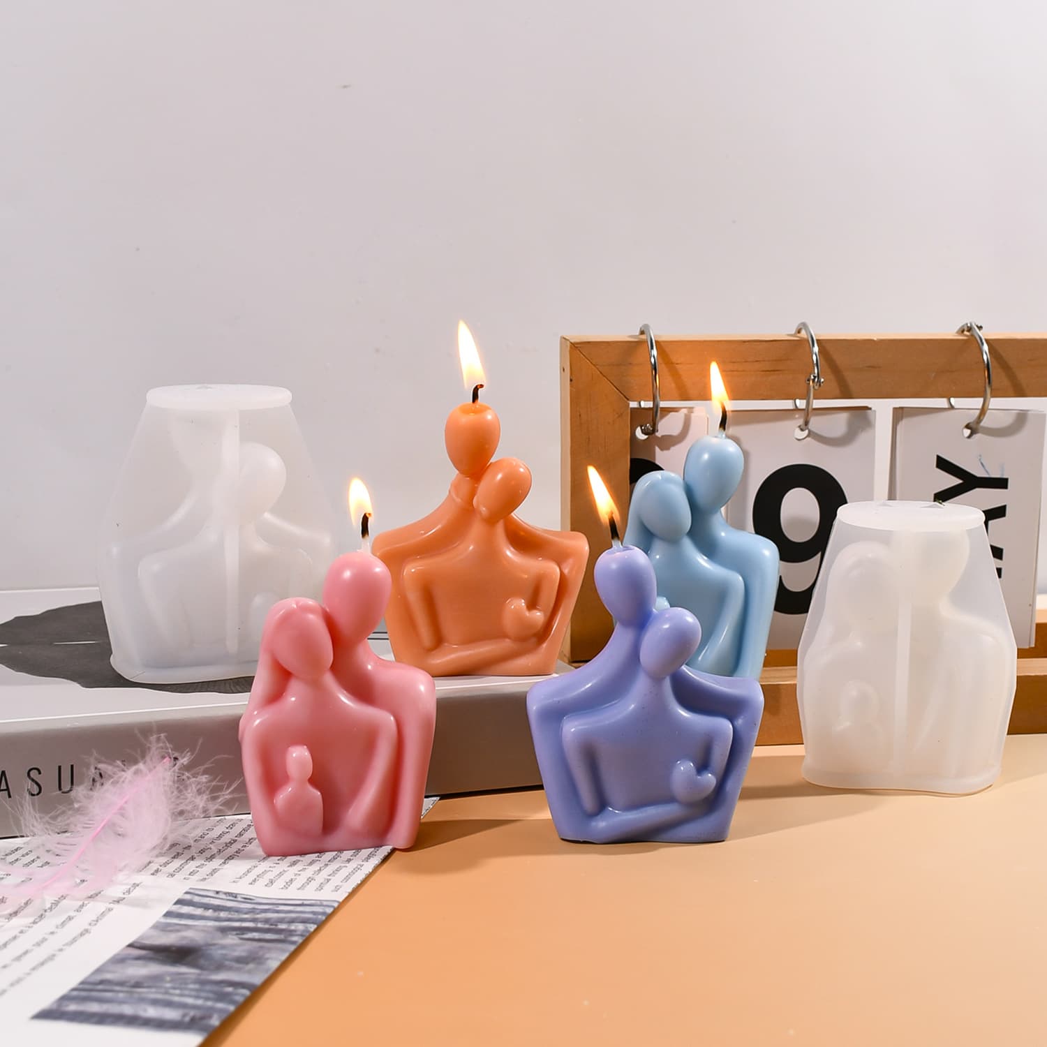 New DIY Epoxy Mold Valentine's Day Couple Hugging Candle Silicone Mold Scented Plaster Candle