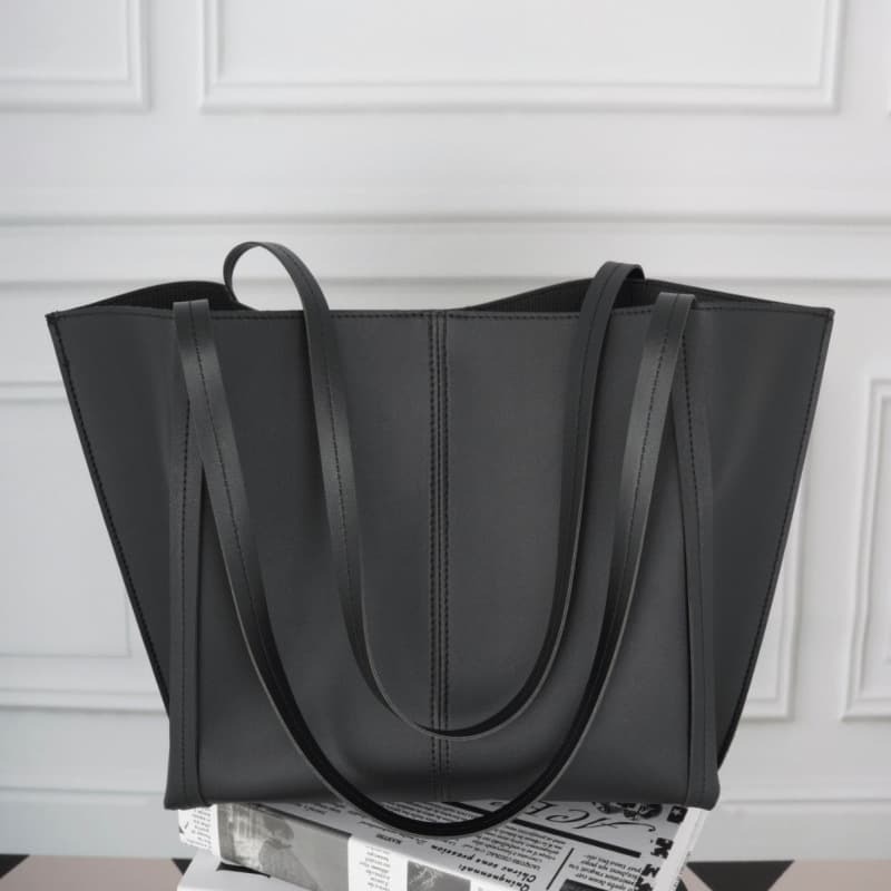 Retro Large Capacity Women's Bag 2025 New Fashion Retro Tote Bag Versatile Niche Shoulder Bag Dropshipping
