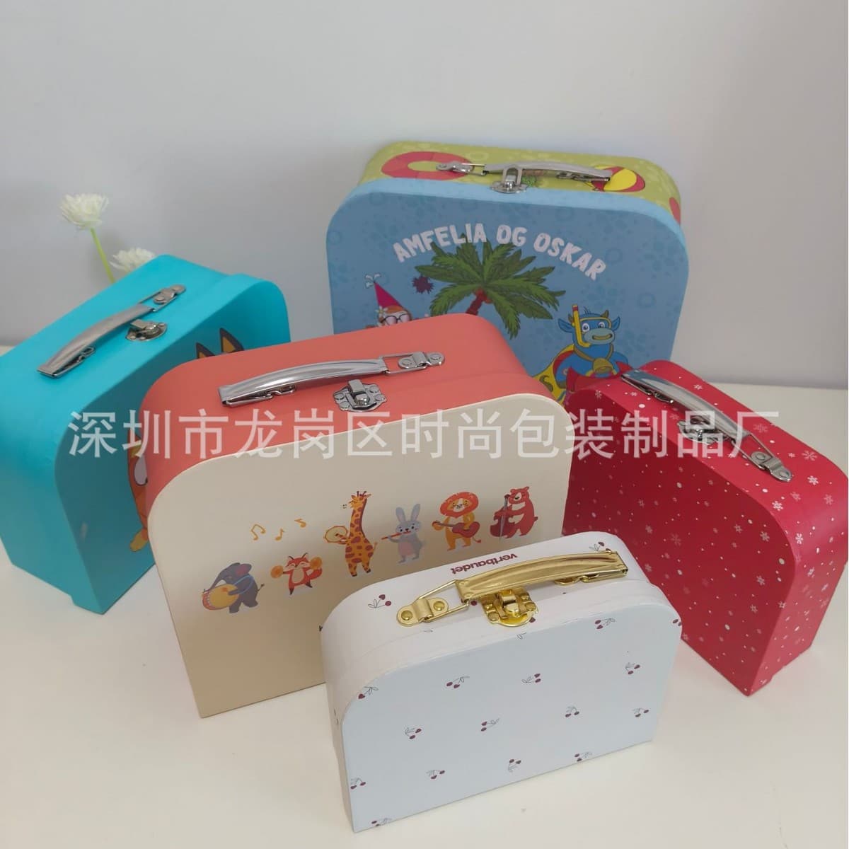 Factory-made cartoon flip-top packaging boxes, cross-border rigid handle cartons for children's toy storage gift sets