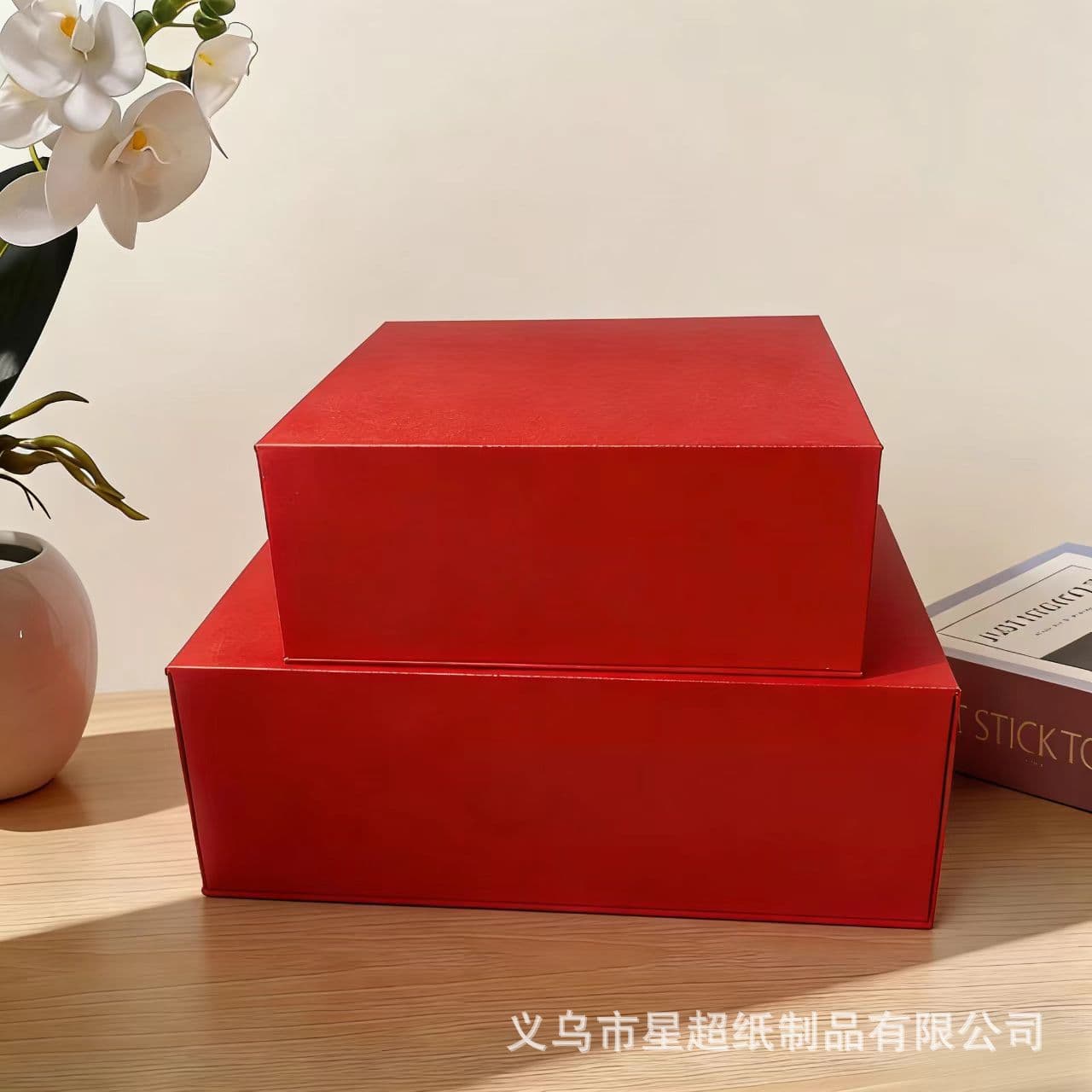 Book-Shaped Magnetic Flip-Top Wedding Packaging Gift Box Minimalist Creative Gift Jewelry Rigid Box Bridesmaid Gift Box Wholesale
