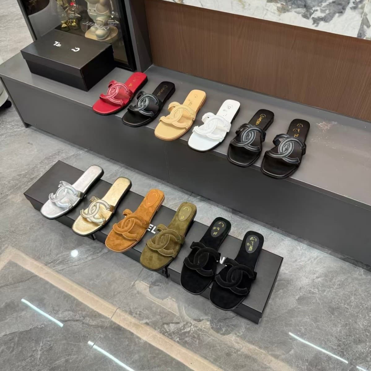 26-Year Chanel-Style Double-C Logo Cutout Sandals for Women, Beach Sandals, Outdoor Wear, Casual Comfortable Fashionable Versatile Flat Sandals