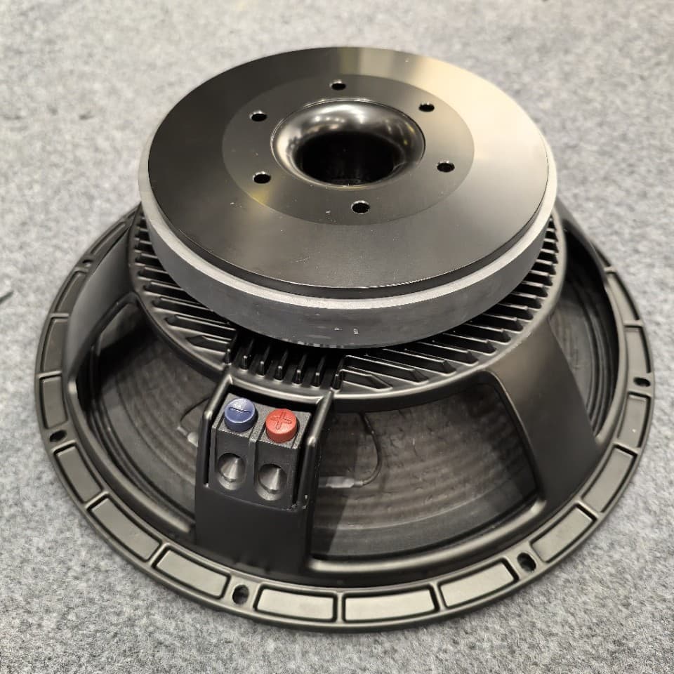 15 inch/18 inch woofer 220 magnetic 100 core bar KTV stage performance high power large magnetic steel woofer