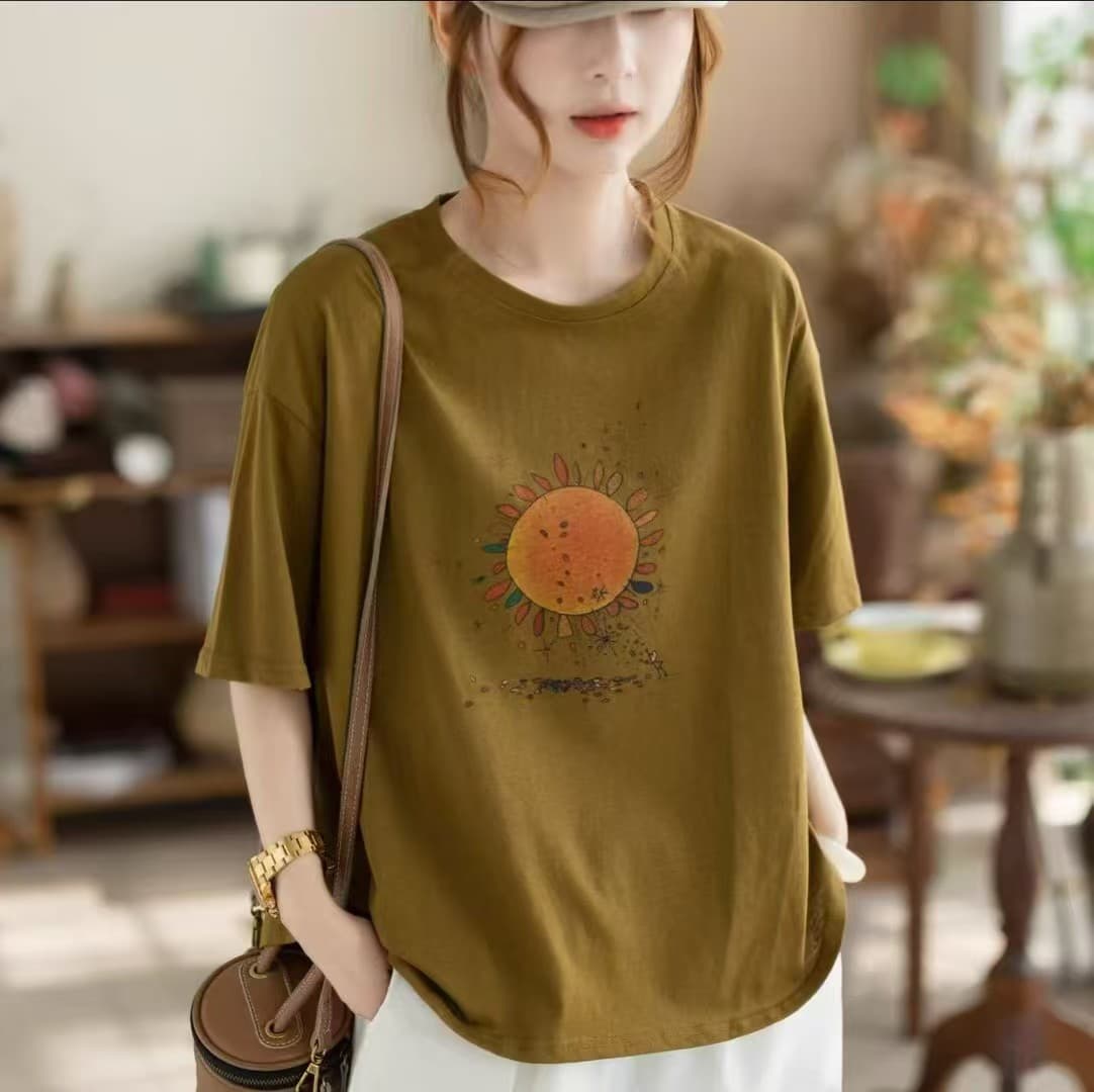 2026 Summer New Style Artistic Retro Printed Loose Short-Sleeved T-Shirt for Women, Round Neck Versatile Casual Snowflake Cotton Top