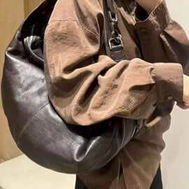 [Higher Version] LE's New Quiver Bag, First-Layer Cowhide Texture Dumpling Bag, Genuine Leather Crossbody Bag for Men and Women