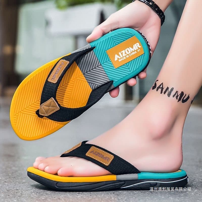 2026 Outdoor Trendy Fashion Versatile Lightweight Ultra-Soft Thickened Durable Men's Flip-Flops Couple Style