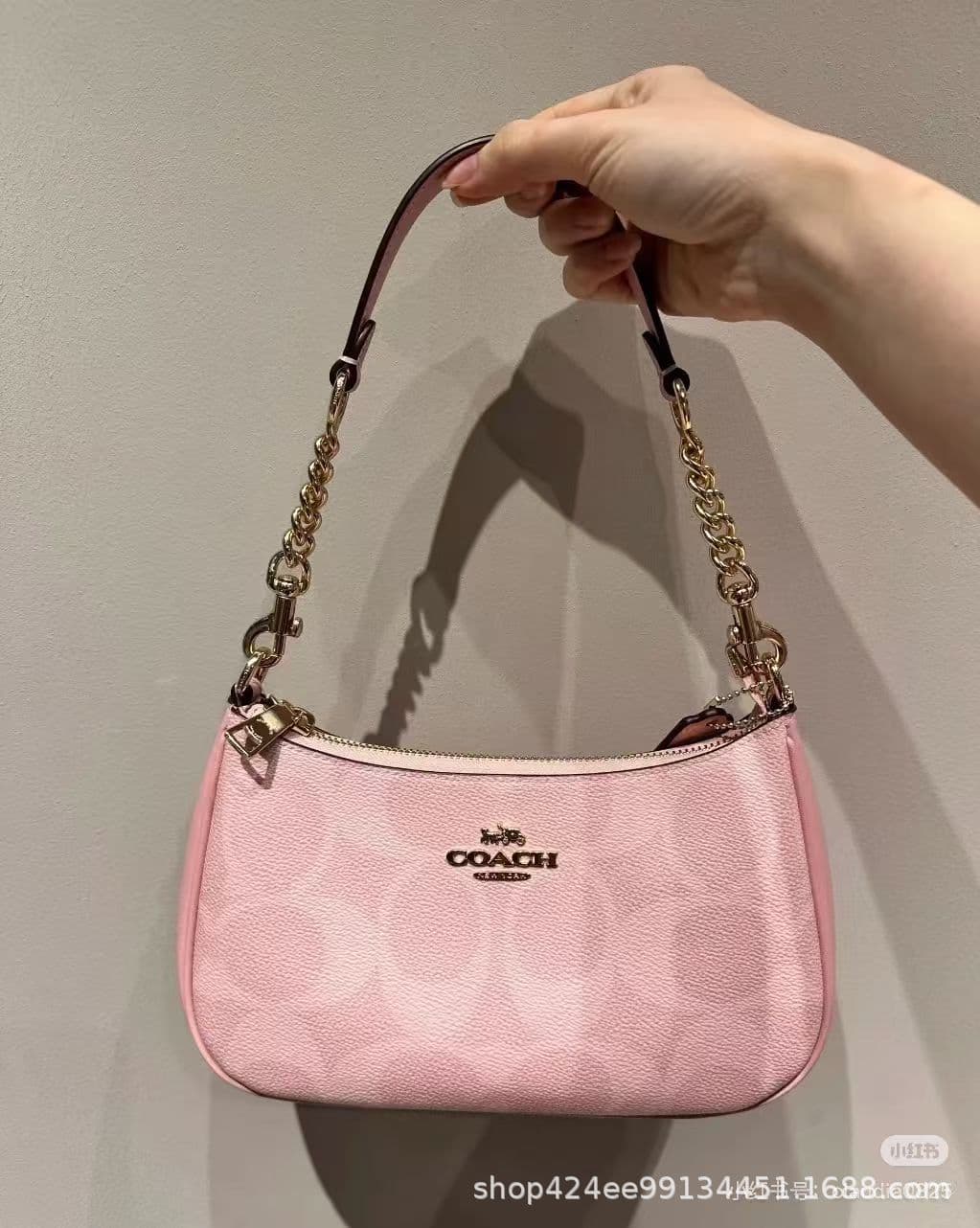 Coach New Teri 25 Shoulder Bag Crescent Bag Classic Monogram Mahjong Bag Print Fashion Single Shoulder Crossbody Women's Bag