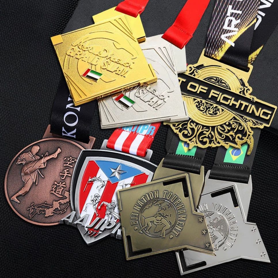 Manufacturer Custom Metal Medals for Various Competitions, Enamel Painting Process, Support Personalized Medal Customization