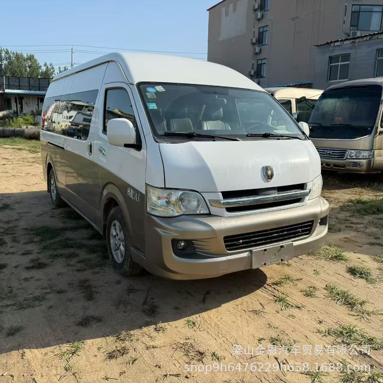 Export Used Toyota Hiace 14-Seat - Spacious Interior with Multiple Electric Adjustments & Stability Control