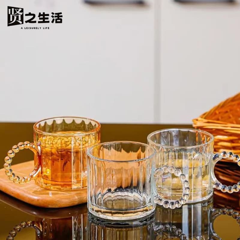 Manufacturer wholesale summer high-looking glass cup pink butterfly tea straw cup with handle large quantity preferential
