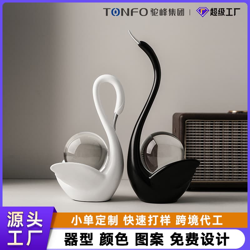 Jingdezhen Ceramic Swan Crystal Couple Ornament Minimalist Home Entryway Desktop Wine Cabinet TV Cabinet Decoration