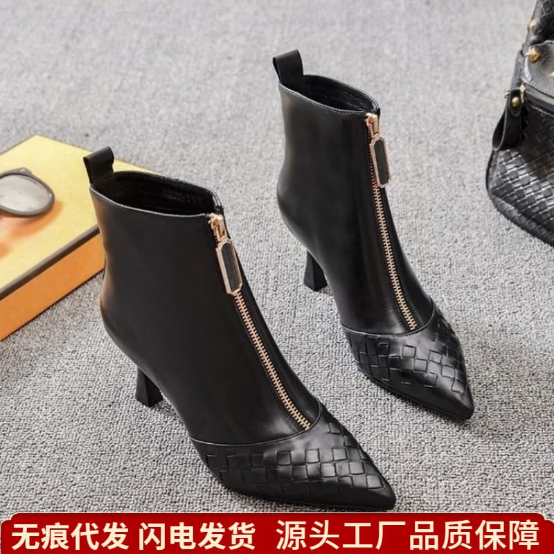Pointed Toe Short Boots Women White 2026 Fall Winter Women's Shoes Low Heel Stiletto Martin Boots Slim Fit Boots Women Versatile