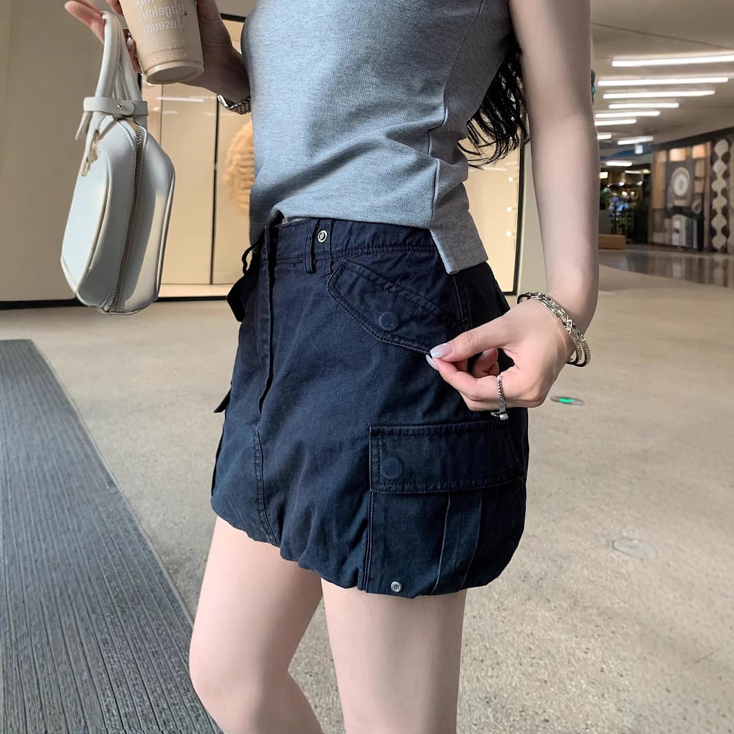 LIKE "Cool Girl Cargo Skirt" - Boring outfits not allowed! A stylish, edgy, and chic cargo half skirt.