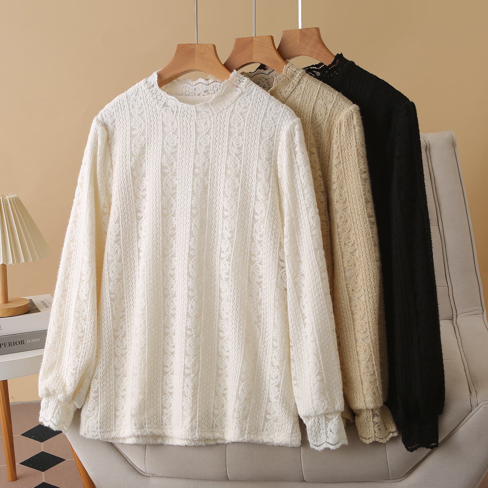 2025 Autumn/Winter Plus Size Fleece Lace Blouse Women Long Sleeve Lace Collar Thick Thermal Top for Plus Size Ladies 2522