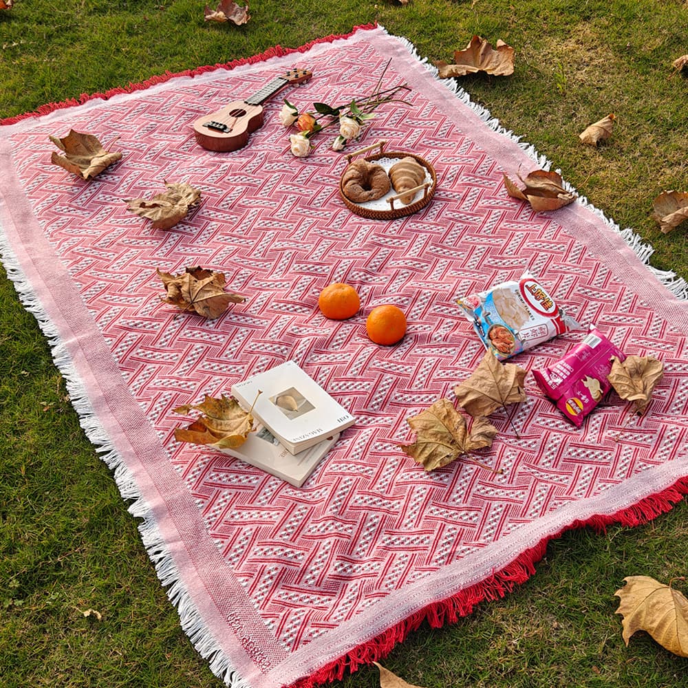 Outdoor picnic mat, cotton yarn woven, spring outing camping tablecloth, tent moisture-proof mat, RV travel camping blanket