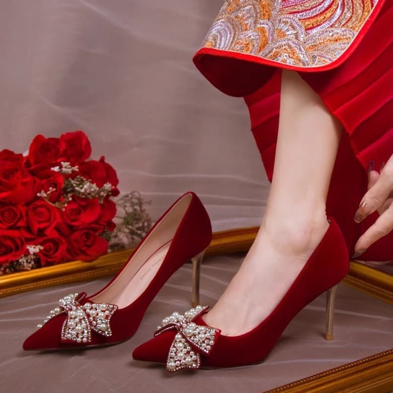 New Chinese-style wedding shoes red bride shoes Xiuhe dress pearl toast dress bow high heels thin heel