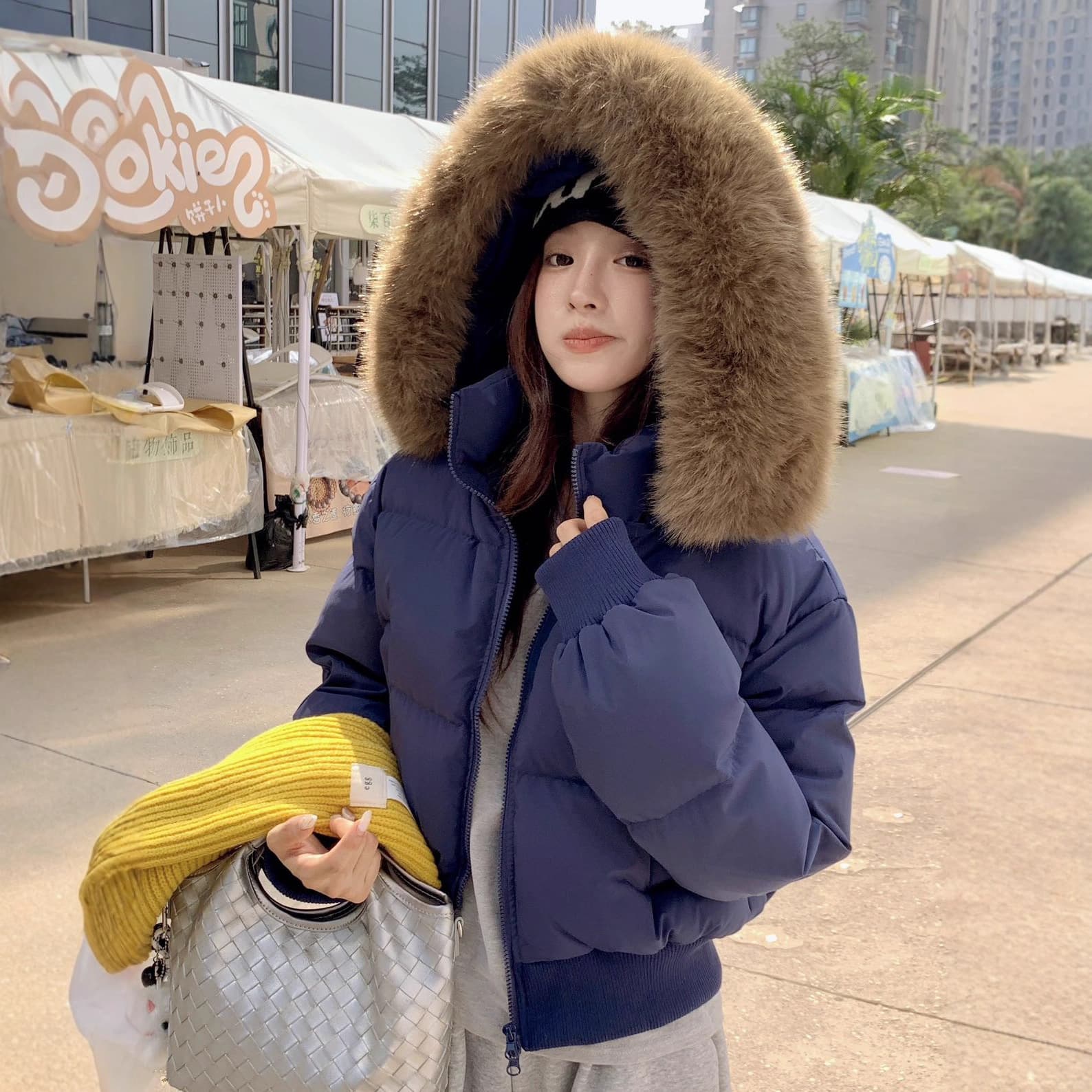 90 white duck down Korean style short down jacket for women 2026 winter new style large fur collar thickened and warm little man's bread jacket