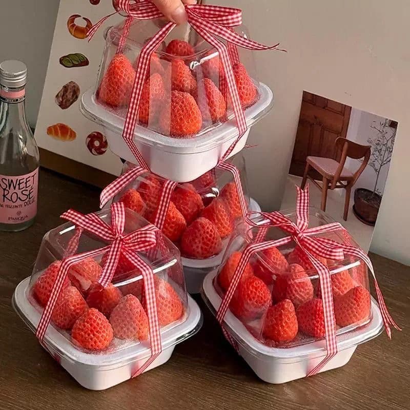 Strawberry cream cake packaging box thousand layer mousse cake transparent plastic thickened high lid anti-fog baking pastry box