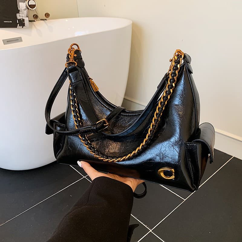 Premium Underarm Bag for Women New Fashion Chain Crescent Bag Stylish Versatile Commute Shoulder Bag