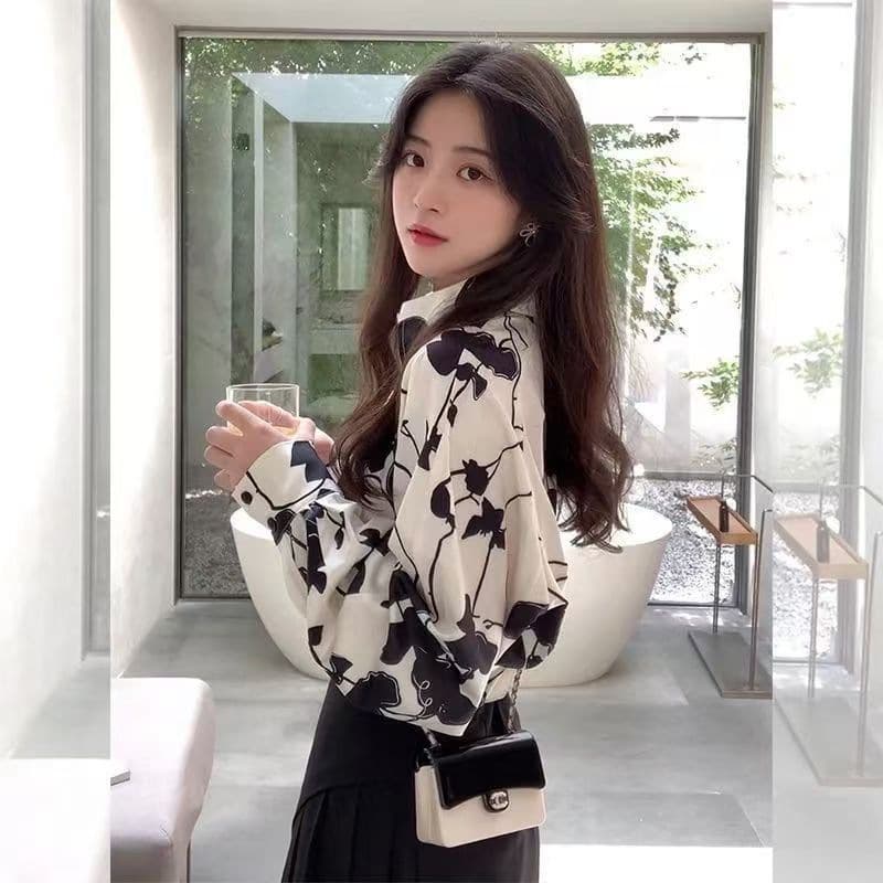 Plus Size Women's Spring and Autumn New Retro Hong Kong Style Floral Long-Sleeve Shirt for Chubby Girls with a Unique French Design