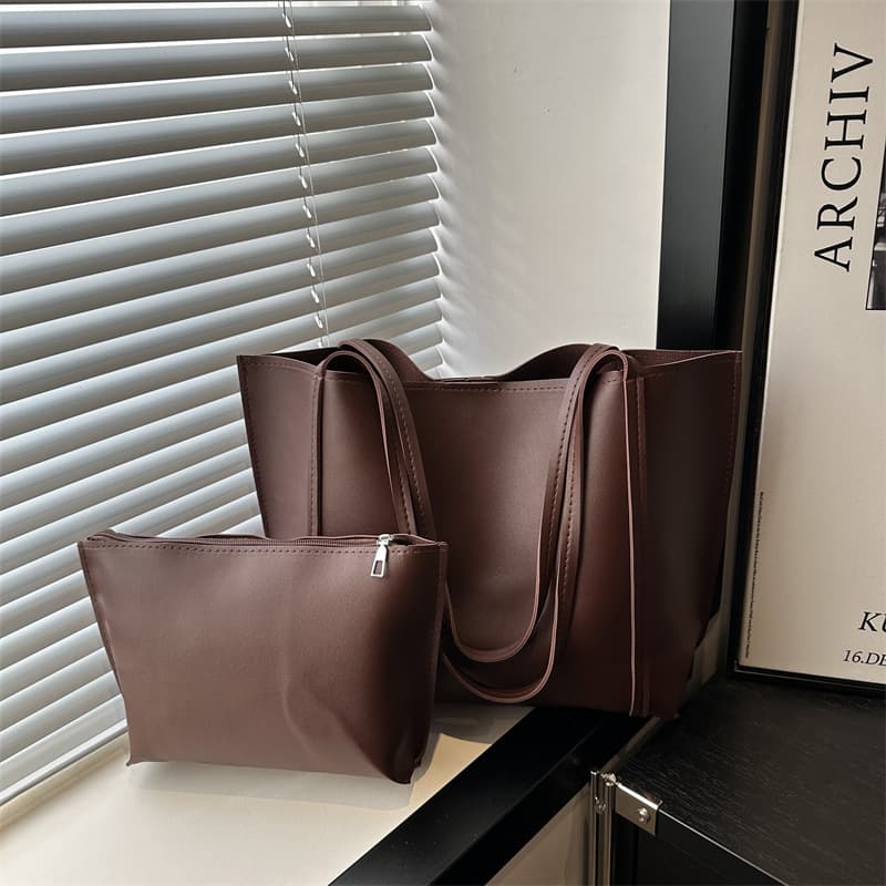 Vintage Casual 2025 Fall Large Capacity Tote Bag, Stylish and Fashionable Handbag, Essential Commuter Versatile Must-Have