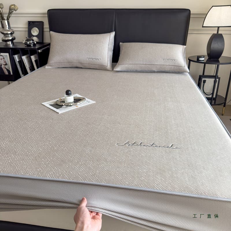 New Summer Cooling Mat Ice Silk Mat 3-Piece Set Washable Fitted Sheet Style Air Conditioning Mat 1.5m/1.8m Summer