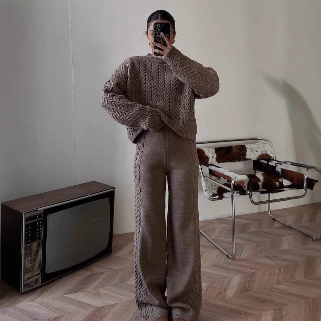 New Fall/Winter Fashion Cable Knit Heavyweight Soft Warm Set, Crew Neck Relaxed Sweater with Straight High-Waist Pants