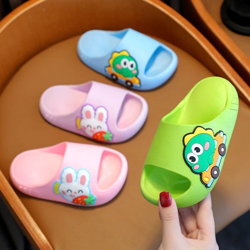 Wholesale Kids Home Slippers, Poop-Like Feeling Slippers for Boys and Girls, Super Cute Cartoon Outdoor Bathroom Shower Sandals for Girls