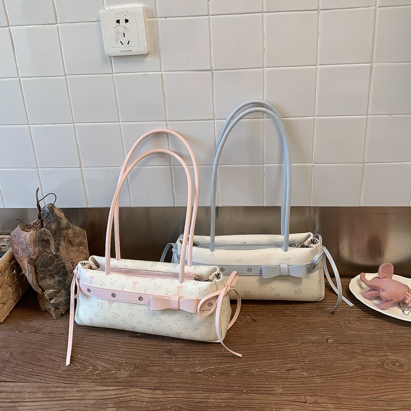 Korean niche floral baguette bag for women 2026 new fashion versatile armpit bag high-end shoulder handbag