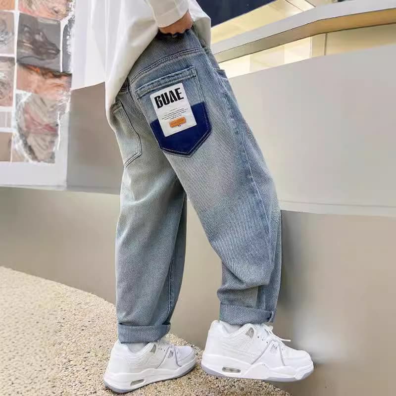 Spring and Autumn boys' high-quality jeans with real bags and hemming strips, fashionable and handsome children's pants for middle and large children.