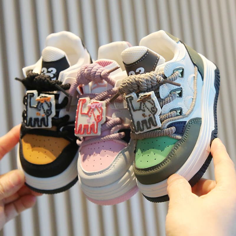 Children's Sports Shoes 2026 Spring/Autumn New Style Girls Casual Shoes Cartoon Boys Skate Shoes Soft Sole Lightweight Baby Shoes