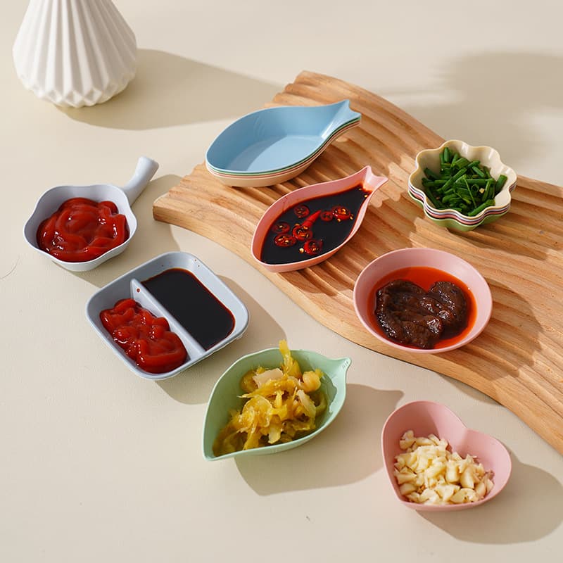 Home Use Soy Sauce and Vinegar Dipping Dish Plastic Small Dish for Snacks, Condiments, and Japanese BBQ Round Dish