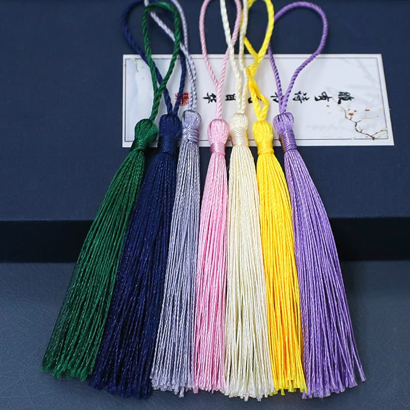 Manufacturer wholesale small hanging tassels, Chinese knot tassels, bookmark small tassel pendants, fan tassels