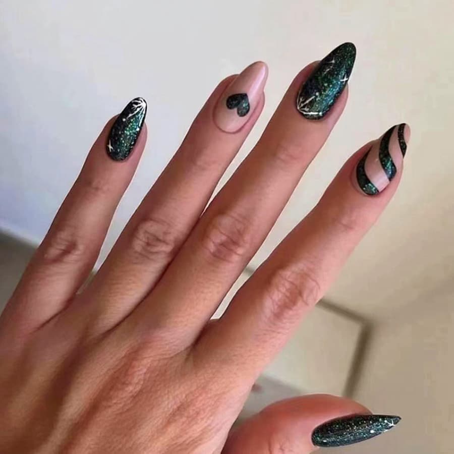 New Almond Press-On Nails European American Dark Sweet Cool Ins Flash Green Pink Fashion Heart 24 Pieces Press-On Nails Wholesale