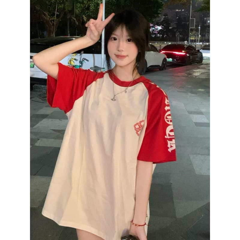 American Retro Gothic Letter Short Sleeve T-Shirt for Women and Older Kids 2026 New Loose Fit Top for Middle and High School Students