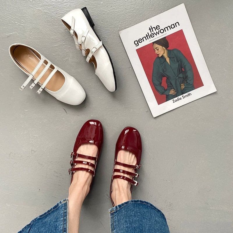 Chunky High-Heeled Shoes 2026 Women's Fashion Patent Leather French-Style Red Three-Strap Elegant Round-Toe Shallow Mary Jane Shoes