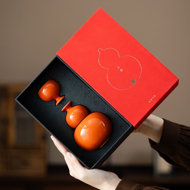 Ceramic Wine Set Small Gourd Wine Pot and Cups Home Baijiu Sake Decanter Creative Gift Box Set