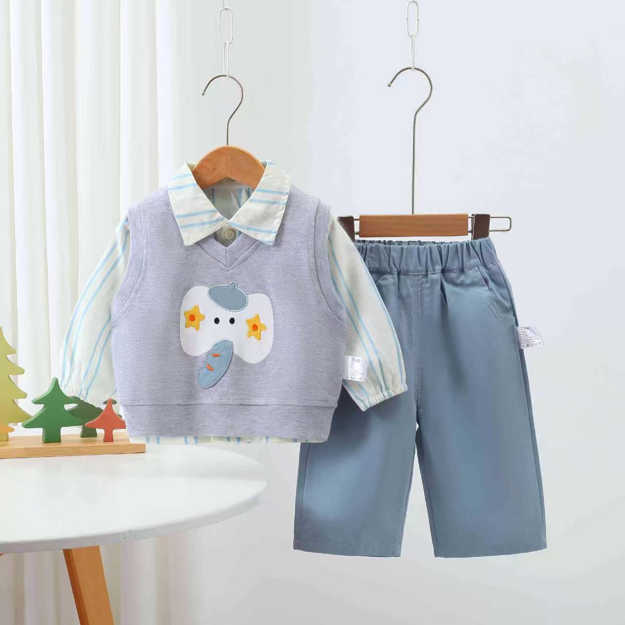 Children's three-piece spring new baby spring clothes cartoon elephant shirt vest suit trousers going out clothes
