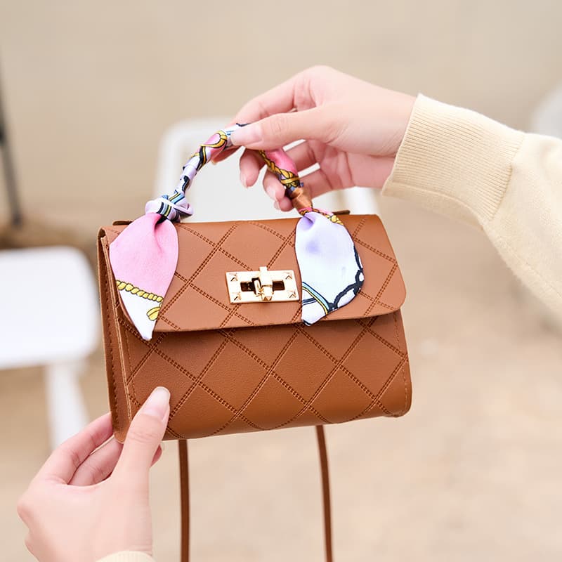 Wholesale Small Bags Bags2026 New Women's Simple Crossbody Bag Embossed Diamond Grid Small Square Bag Classic Handbag