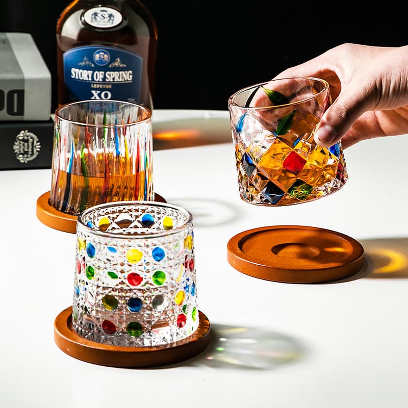 Spot straight hair pure hand-painted large decompression cup contrasting color glass cup thickened glass rotating whiskey glass