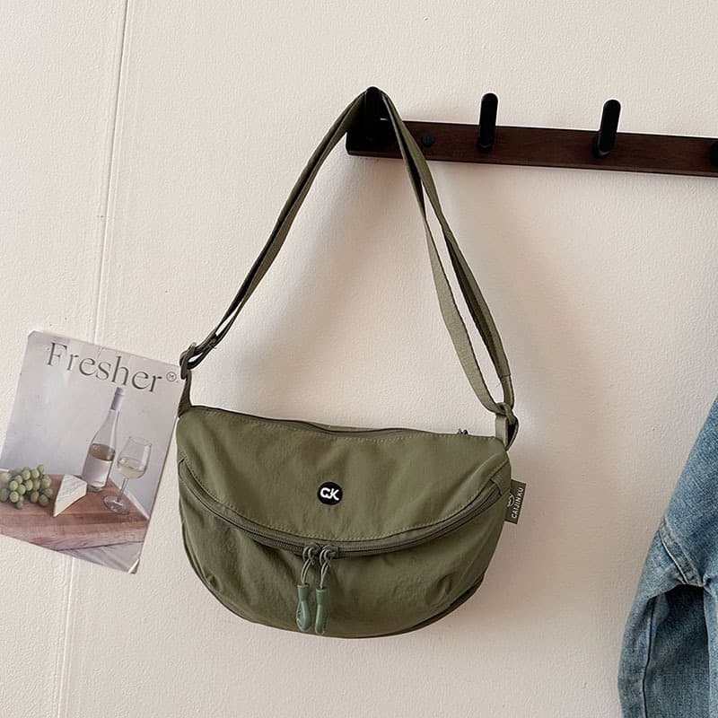 High-end bags for women, shoulder bags, niche versatile crossbody bags, women's Japanese style new casual makeup bags for outings