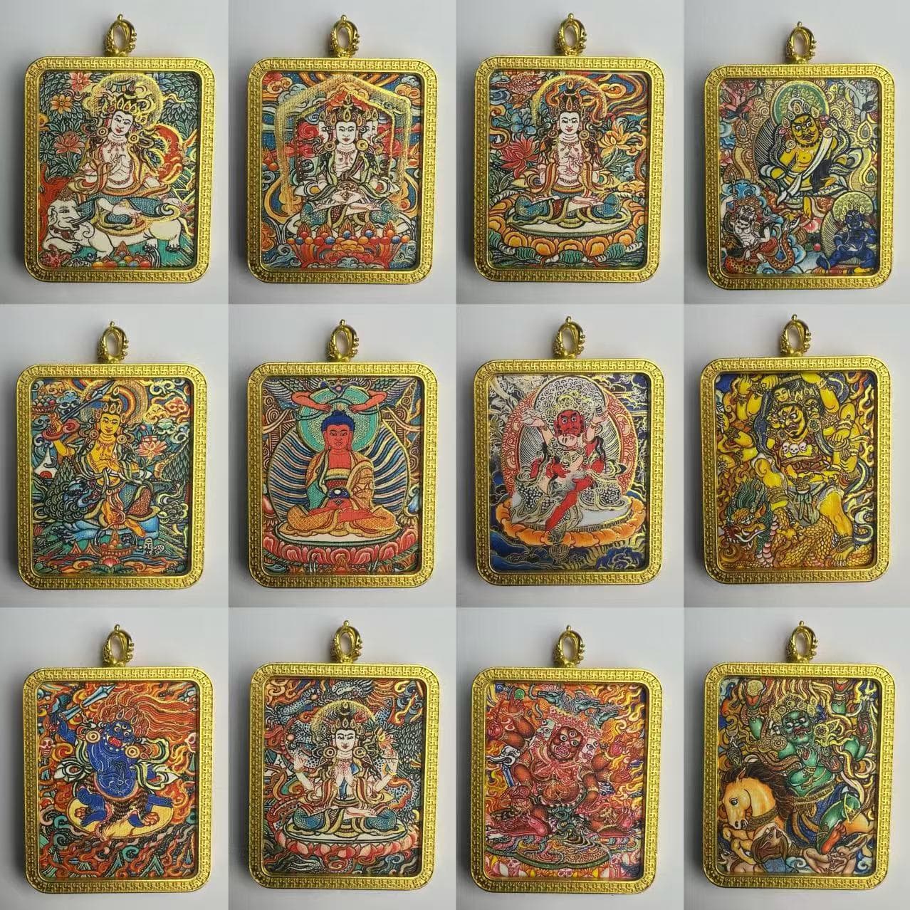 Hand-painted gold-decorated Eight Guardian Deities, Green Tang Dynasty Red Tang Dynasty Colored Tang Dynasty Twelve Zodiac Signs, Guardian Buddha Small Tangka Pendant/Amulet