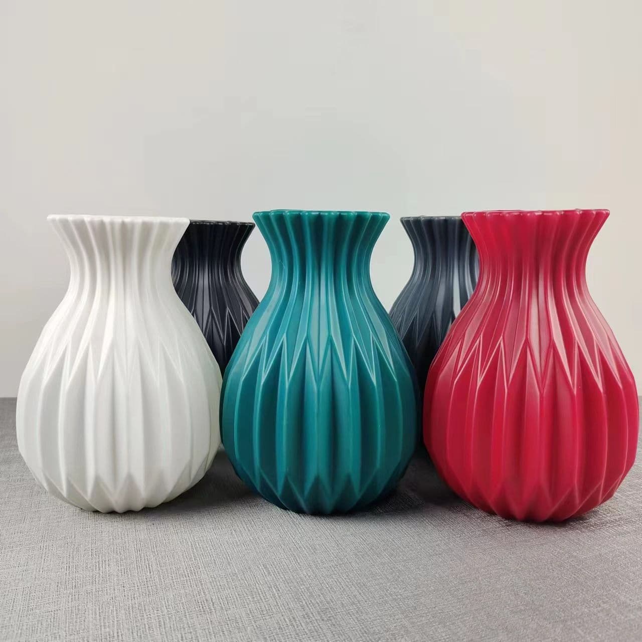 Wholesale Nordic-style hydroponic imitation ceramic plastic vase for flower arrangement, creative decorative ornament, ins-style vase