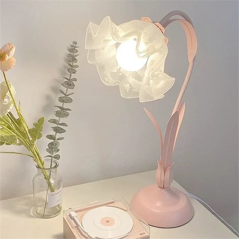 Bedroom bedside table lamp, internet-famous ins-style floral pastoral ambiance night light, student study eye-care desk lamp