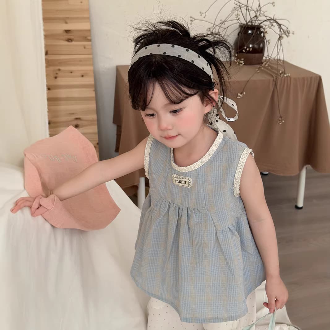 Maitianji Korean-style Lace Trim Shirt for Girls 2026 Summer New Children's Gingham Sleeveless Doll Top Baby T-Shirt