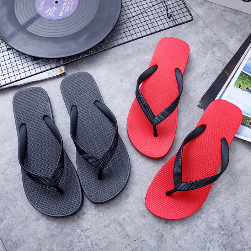 Spring, Summer, and Autumn Casual Men's Comfortable Personalized Plastic Flip-Flops, Daily Outdoor Beach PVC Flat-Heel Sandals