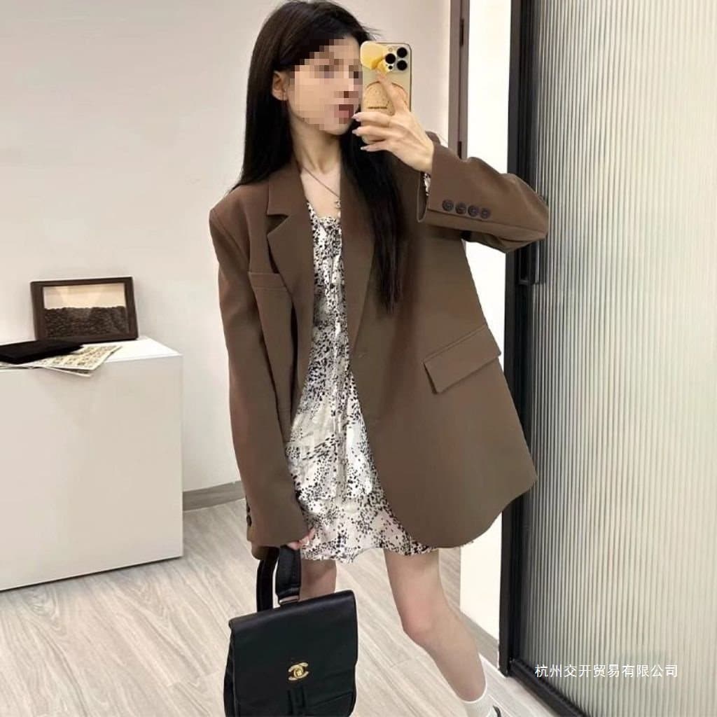 Korean style loose-fitting casual versatile suit jacket for spring and autumn, suitable for petite women with a preppy style.