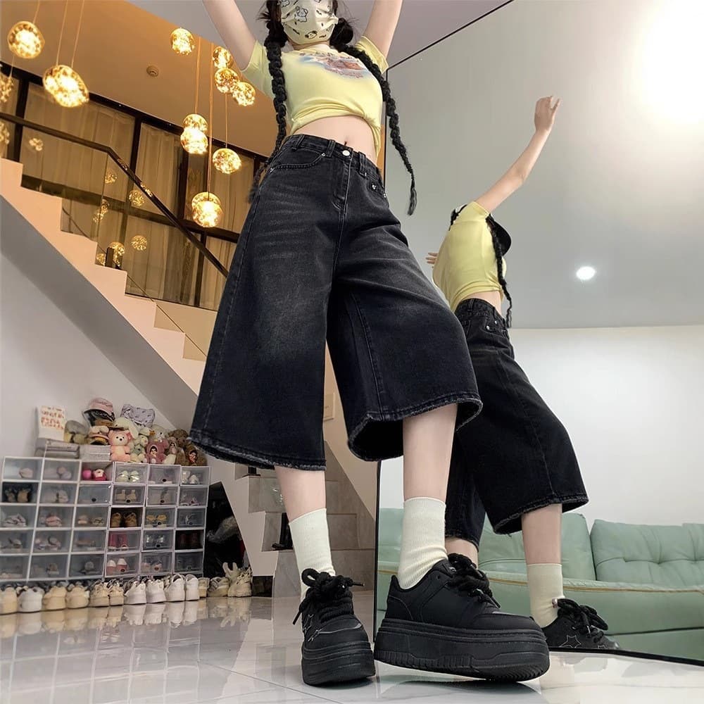 2026 Summer Wide-Leg Cropped Denim Shorts for Women, Loose Flowy Slimming Versatile Casual Straight-Leg Mid-Length Shorts Wholesale